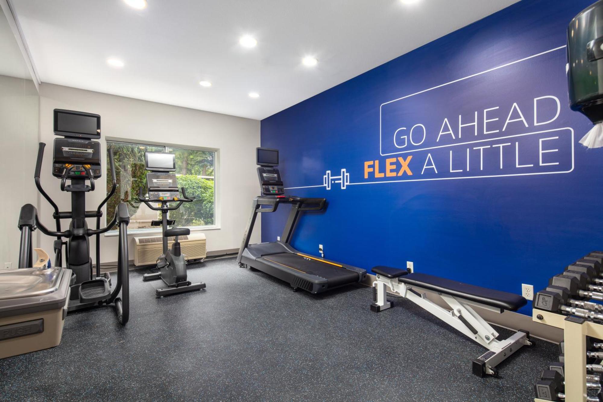 Holiday Inn Express Bothell By Ihg Экстерьер фото
