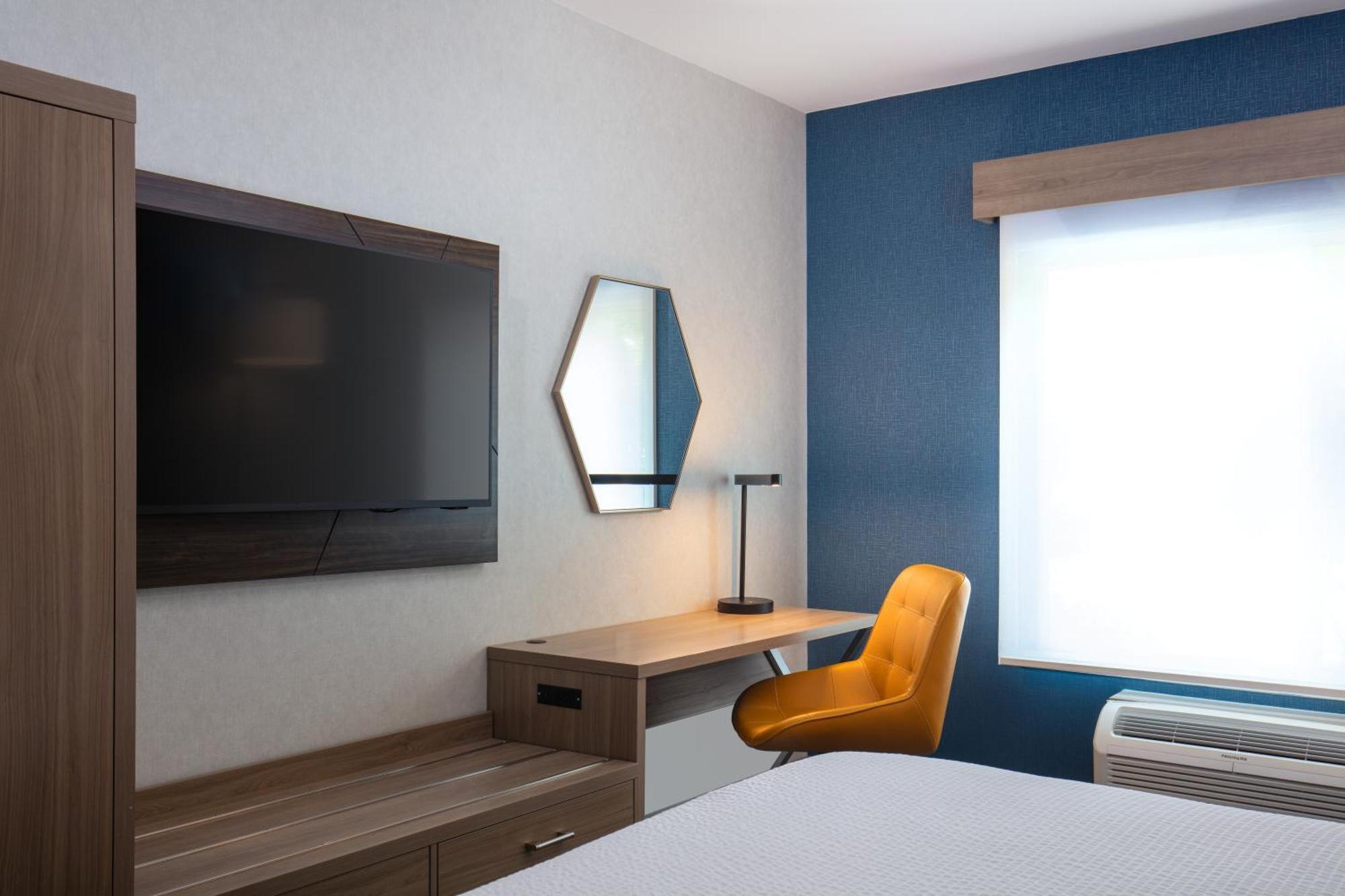 Holiday Inn Express Bothell By Ihg Экстерьер фото