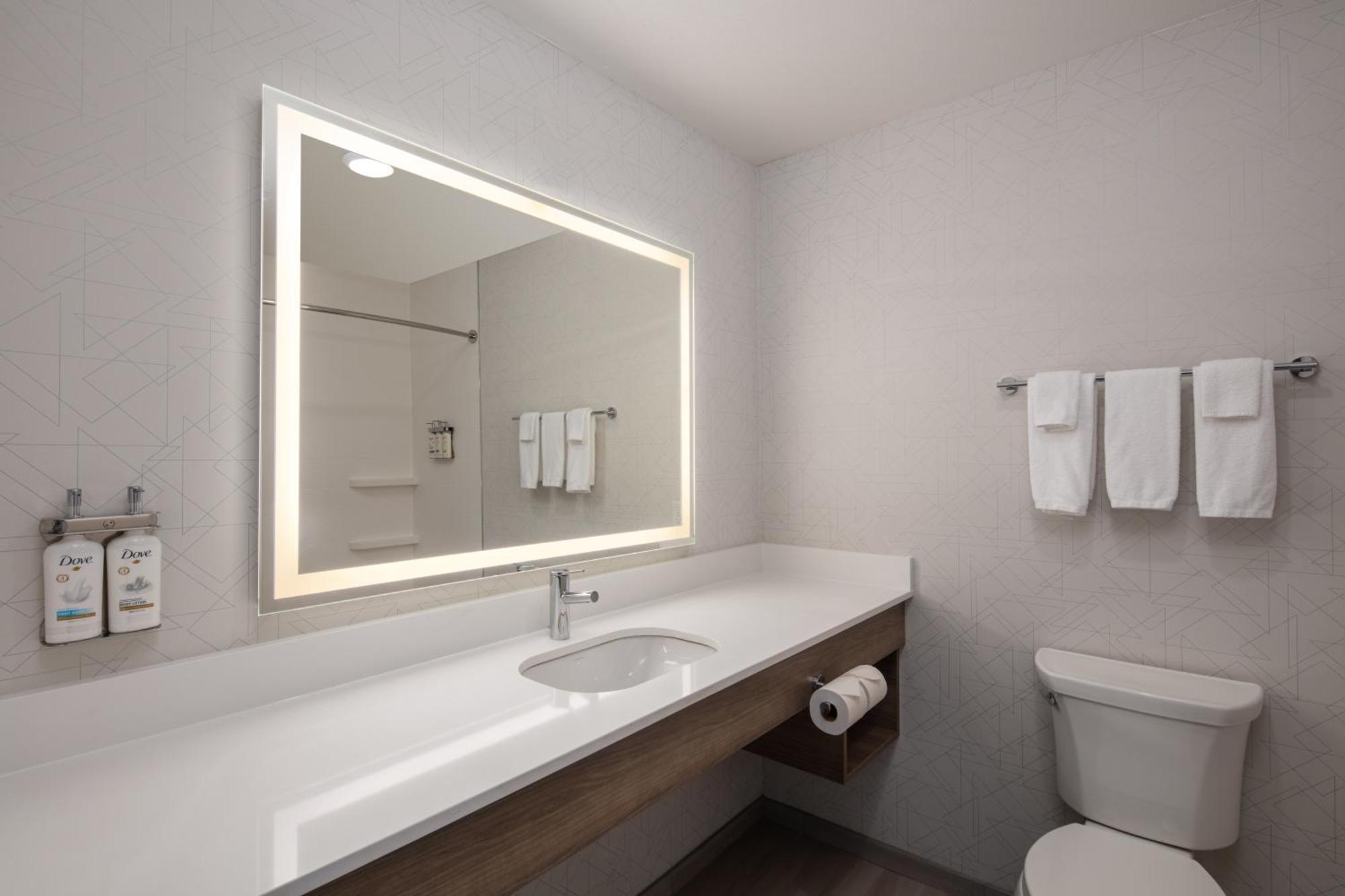 Holiday Inn Express Bothell By Ihg Экстерьер фото